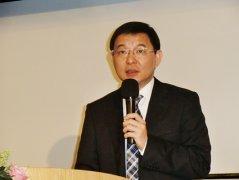台大醫院副院長洪冠予「洪鈞培文教基金會」公益演講