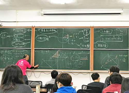 數學咖啡館在全國22縣市都有跨校分區共備社群，在香港、上海、北京也都有合作或社群。