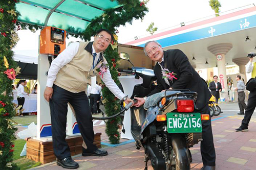 台南首座智慧綠能加油站啟用 達到智慧節能的效果