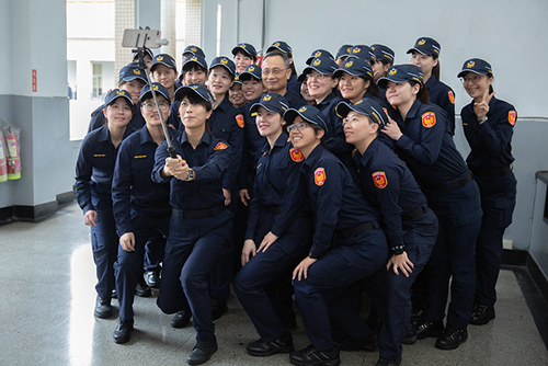 總統蔡英文：新式警察制服全面換裝