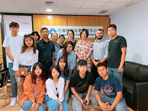 南華大學獲學海築夢計畫補助，帶領學生深度學習歐洲文化，並參訪巴塞隆納台灣貿易中心。