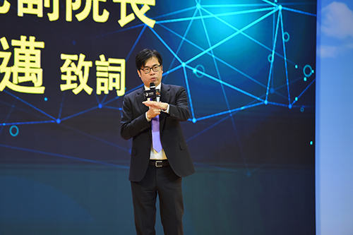 行政院副院長陳其邁出席「2019中華電信AIoT黑客松大賽」開幕儀式致詞