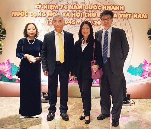 兆豐銀行深耕新南向有成，由蕭玉美副總經理(右二)帶隊出席越南國慶酒會，