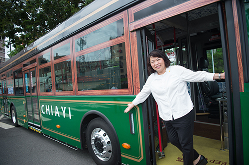 國產自造電動公車台灣第一 嘉義市經驗輸出海外