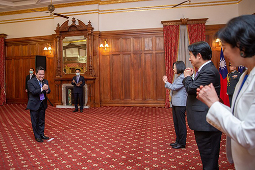 總統蔡英文及副總統賴清德接受外賓致賀