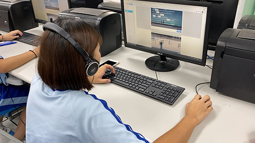 學生能自行操作系統反覆閱聽，並完成課堂中的段落測驗