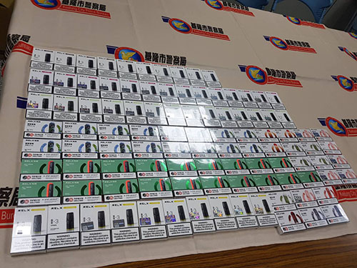 基隆市警查獲電子菸104盒(基隆市警局提供)