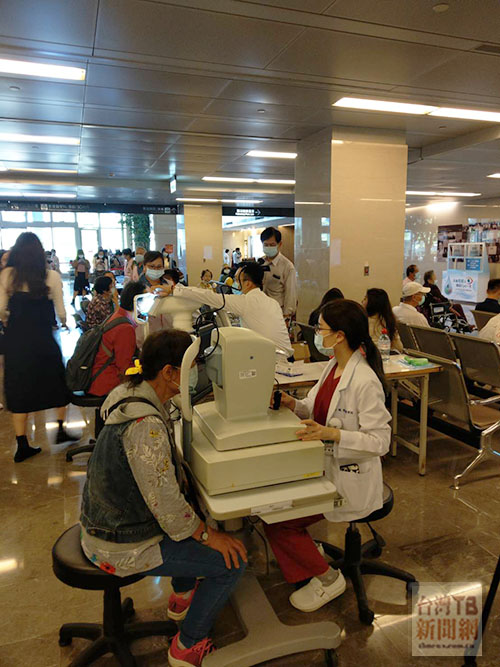 亞東醫院展開乾眼症篩檢與衛教講座