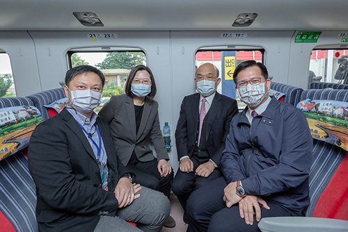總統蔡英文出席南迴鐵路電氣化通車典禮：讓更多人親近東台灣