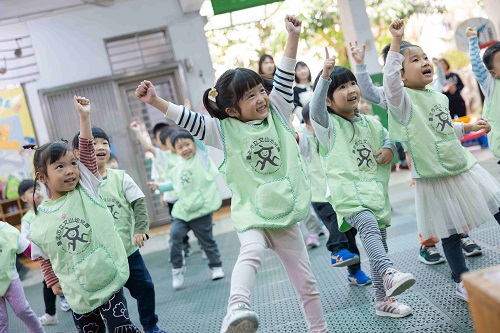 市立文山幼兒園攜手小公視妖果小學MV，盡情唱跳，創意教案融入課程