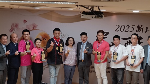 在地食材融入傳統與創新　新北蛋黃酥節桂冠揭曉