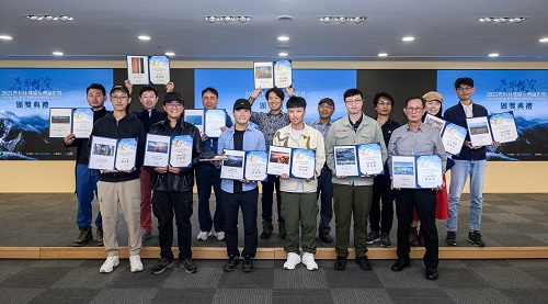 齊柏林飛閱台灣攝影獎揭曉  34 佳作齊聚桃園機場 以影像見證土地變遷