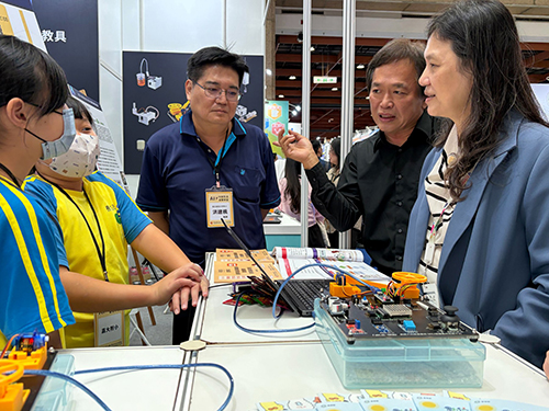 AI×跨域學習×智慧教育 師生共創未來學習新典範